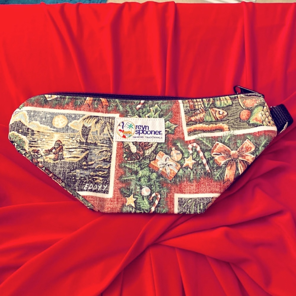 Reyn Spooner 2015 Christmas Vintage Bag